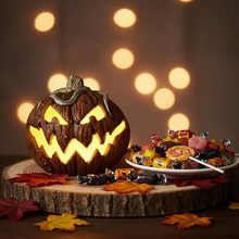Carica l'immagine nel visualizzatore di Gallery, Luce notturna Fantasma Zucca - Spettrale in evidenza

