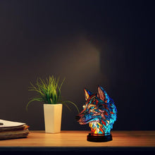Lade das Bild in den Galerie-Viewer, LeuchtWolf - handgefertigte Lampe, die Herzen erstrahlen lässt
