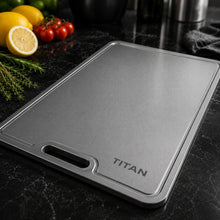 Lade das Bild in den Galerie-Viewer, TitanPur Pro — Titan Schneidebrett
